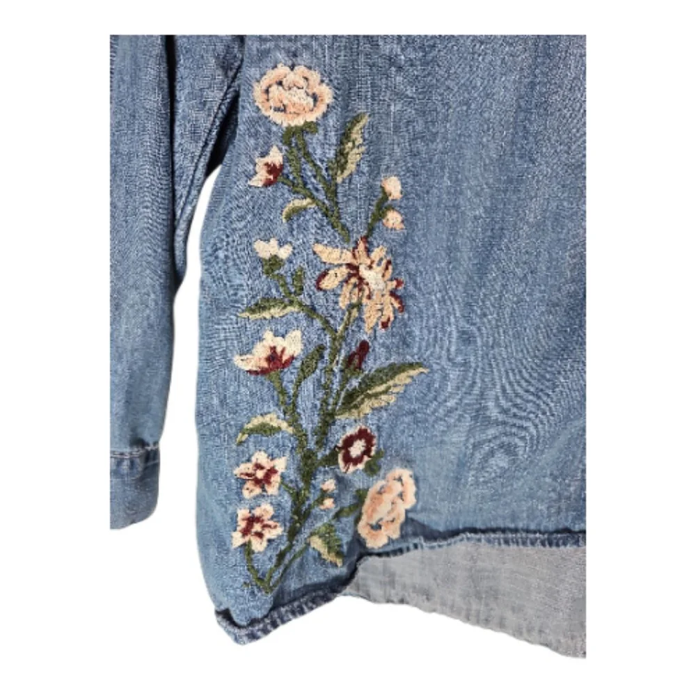 Style & Co Blue Chambray Floral Embroidered Denim Button Down Shirt XL - Picture 3 of 7